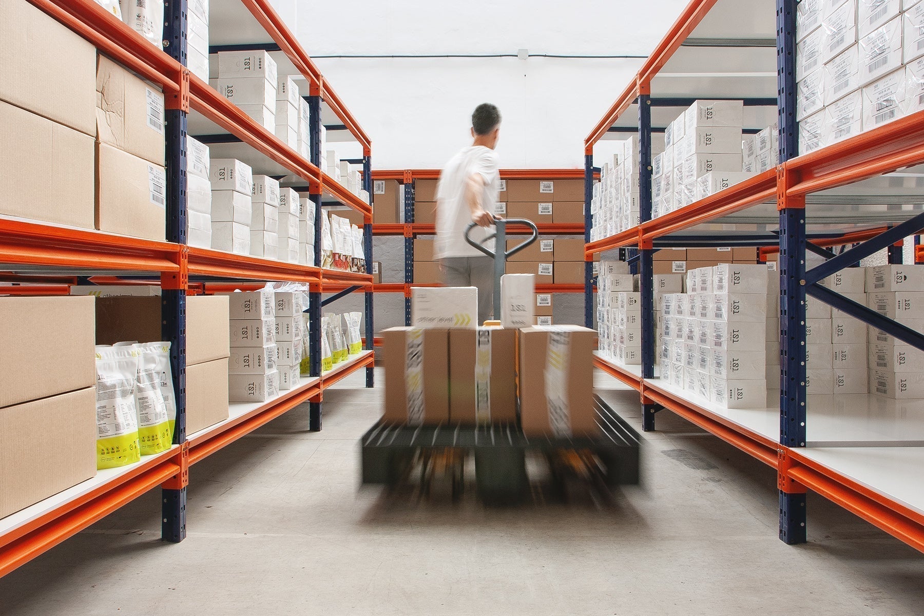 Más capacidad, más eficiencia: así es el nuevo almacén logístico de 101 Other Level